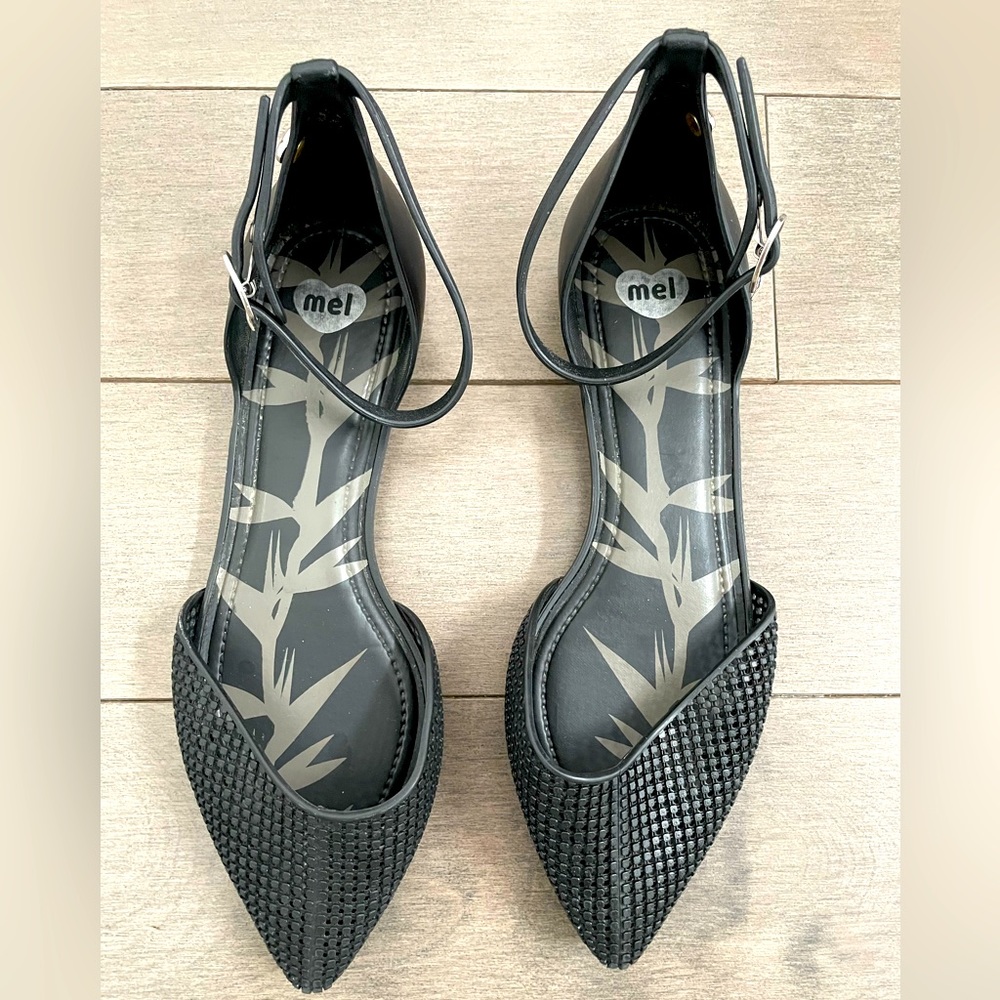 Mel by Melissa flat sandals size EU 37
